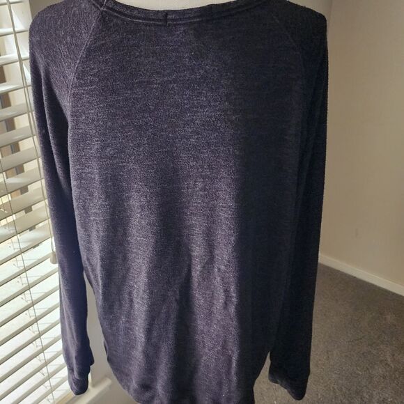 Long Sleeve top - Picture 2 of 4